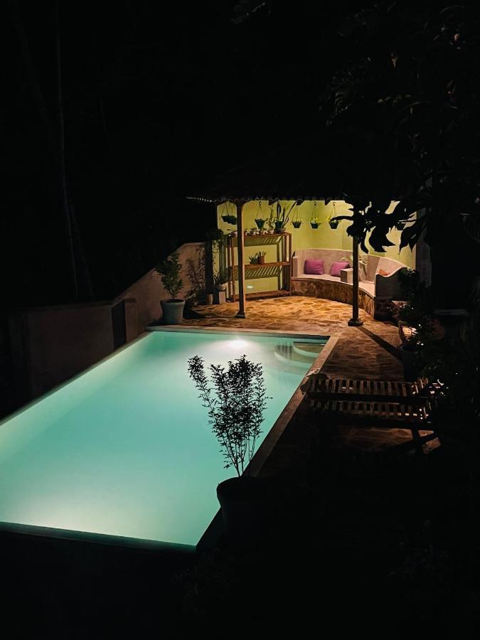 Bouganvilla House 우나와투나 외부 사진